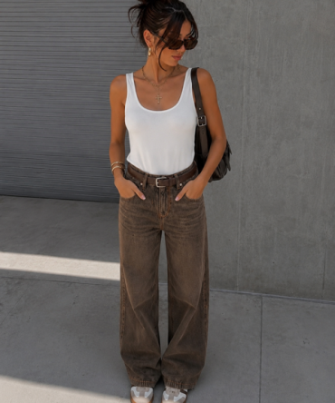 Top na grubszych ramiączkach - Basic - biały