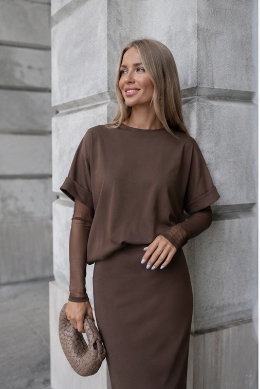 Bawełniany t-shirt o kroju oversize z siateczkowym rękawem - Livia - obrazek 3