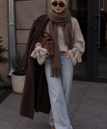 Sweter z rękawem typu dzwonek - Lili