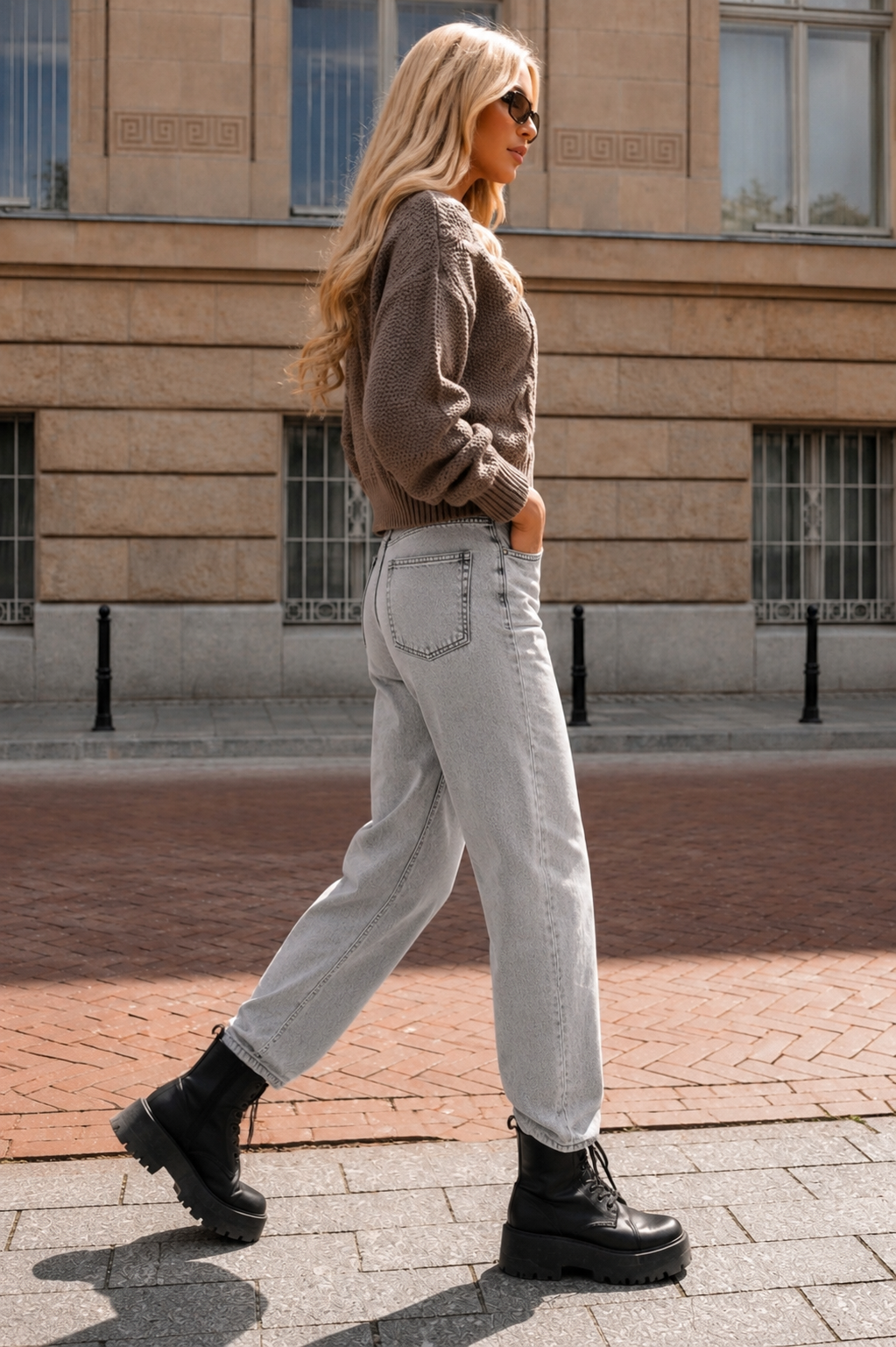 Spodnie jeansy mom fit z wysokim stanem - Grey - obrazek 2